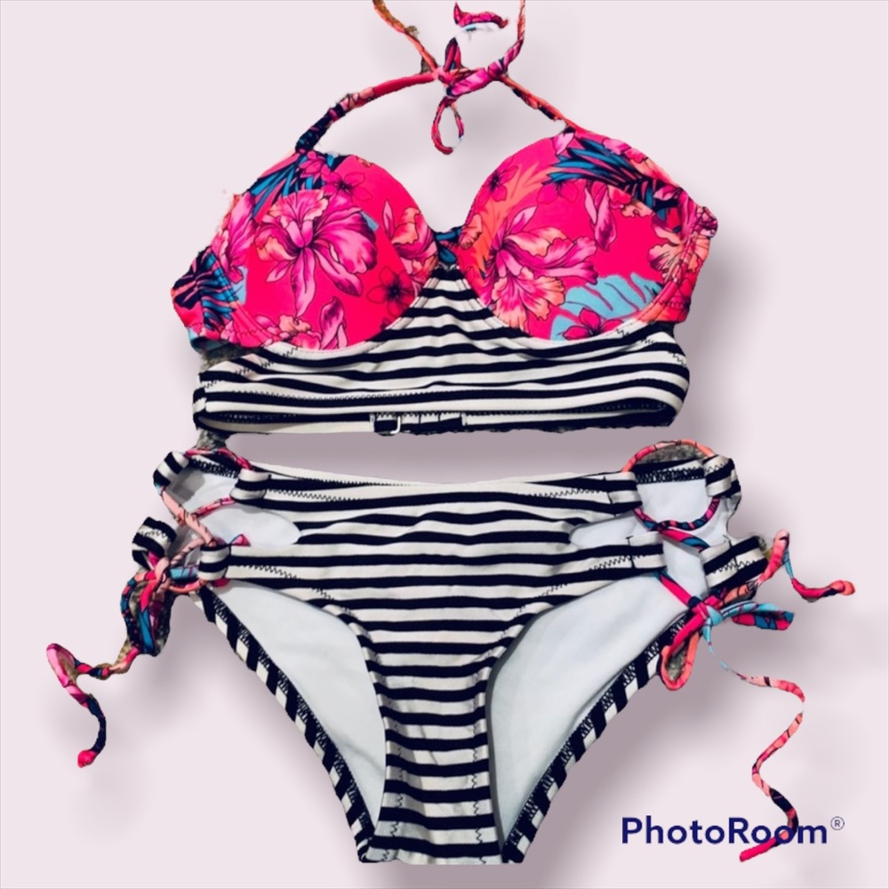 Xhilaration bustier bikini set
